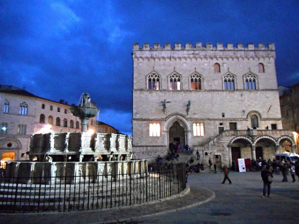 Fontana Maggiore in Perugia || creative commons photo by Karl
